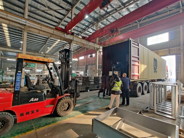 日产5吨的挂面机械成套设备发货现场（图）